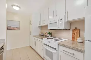 675 Sharon Park Dr, Menlo Park, CA 94025 - Photo 17