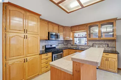 113 Lafayette Ave, Hayward, CA 94544 - Photo 9