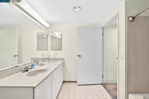 988 Franklin St, Oakland, CA 94607 - Photo 41