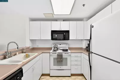 988 Franklin St #707, Oakland, CA 94607 - Photo 15