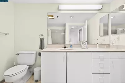 988 Franklin St #707, Oakland, CA 94607 - Photo 37