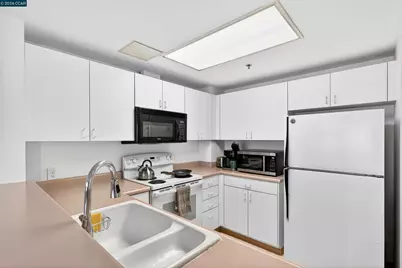 988 Franklin St #707, Oakland, CA 94607 - Photo 13