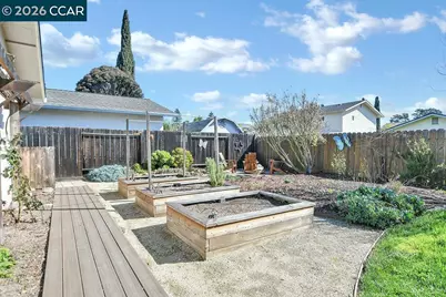508 Viewmont Street, Benicia, CA 94510 - Photo 27
