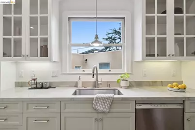 4107 Lyman Rd, Oakland, CA 94602 - Photo 21