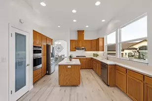 22 Buena Vista Rd, South San Francisco, CA 94080 - Photo 13