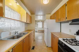 141 Scenic Dr, Concord, CA 94518 - Photo 13