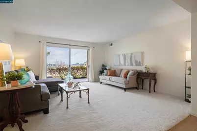 1348 Rockledge Ln #4, Walnut Creek, CA 94595 - Photo 9