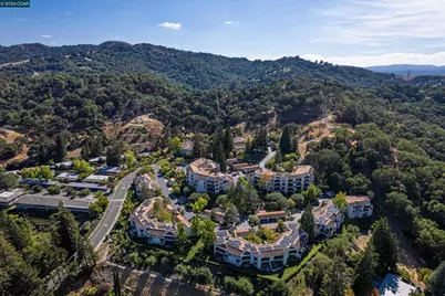 1348 Rockledge Ln #4, Walnut Creek, CA 94595 - Photo 35