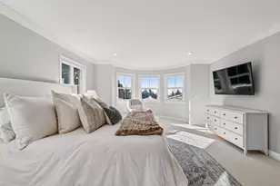 6194 Mazuela Dr, Oakland, CA 94611 - Photo 29