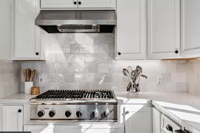 6194 Mazuela Dr, Oakland, CA 94611 - Photo 25