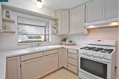 312 Gloria Dr, Pleasant Hill, CA 94523 - Photo 11