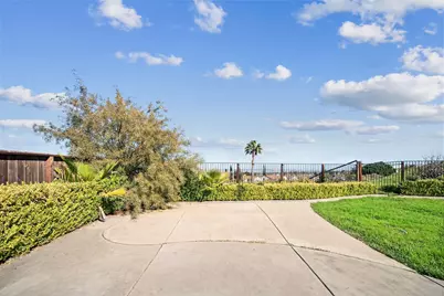 17 Burlwood Ct, Pittsburg, CA 94565 - Photo 41