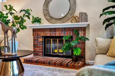 14370 Outrigger Drive, San Leandro, CA 94577 - Photo 5