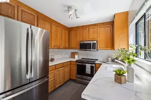 5899 Westover Dr, Oakland, CA 94611 - Photo 11