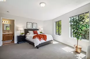 5899 Westover Dr, Oakland, CA 94611 - Photo 23