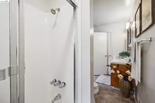 5899 Westover Dr, Oakland, CA 94611 - Photo 27