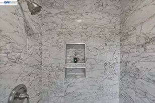 6130 Harbord Dr, Oakland, CA 94611 - Photo 23