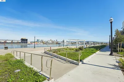 2870 Derbyline Ln, Alameda, CA 94501 - Photo 25