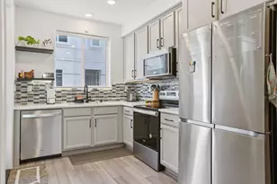 2870 Derbyline Ln, Alameda, CA 94501 - Photo 7