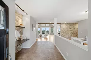 24785 Fairview Ave, Hayward, CA 94542 - Photo 5