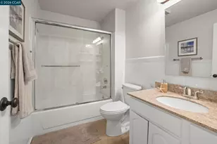 322 Hanover Ave, Oakland, CA 94606 - Photo 17