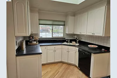 3305 Arcadian Dr, Castro Valley, CA 94546 - Photo 7