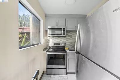 2245 Sol St, Castro Valley, CA 94578 - Photo 13