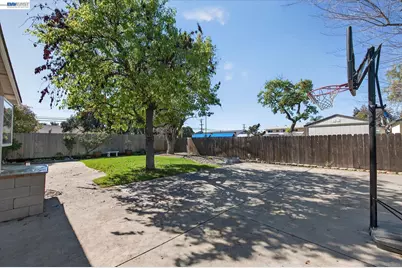 843 Jensen St, Livermore, CA 94550 - Photo 29