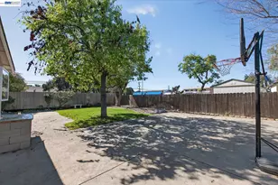 843 Jensen St, Livermore, CA 94550 - Photo 29