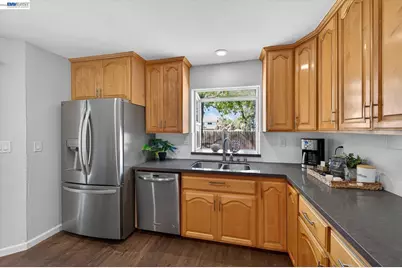 843 Jensen St, Livermore, CA 94550 - Photo 11