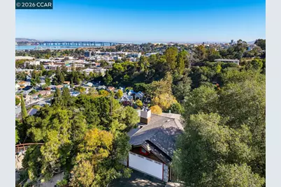 1087 Hillside Dr, Martinez, CA 94553 - Photo 31
