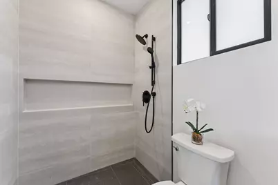 975 55 St, Oakland, CA 94608 - Photo 35