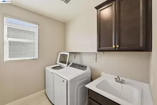 2965 Hazel Gaze St, Sacramento, CA 95833 - Photo 39