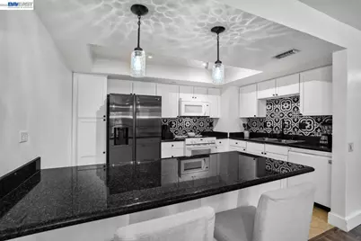 500 N St #205, Sacramento, CA 95814 - Photo 5