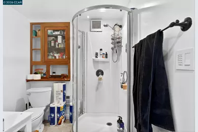 7333 Sunkist Dr, Oakland, CA 94605 - Photo 51