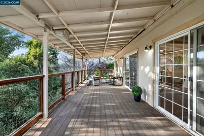 7333 Sunkist Dr, Oakland, CA 94605 - Photo 37