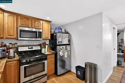 7333 Sunkist Dr, Oakland, CA 94605 - Photo 45