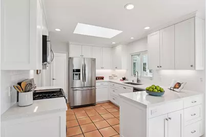 6254 Girvin Drive, Oakland, CA 94611 - Photo 9