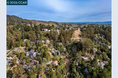 7875 Skyline Blvd, Oakland, CA 94611 - Photo 47