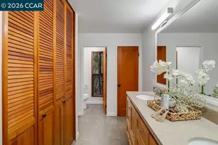 7875 Skyline Blvd, Oakland, CA 94611 - Photo 21