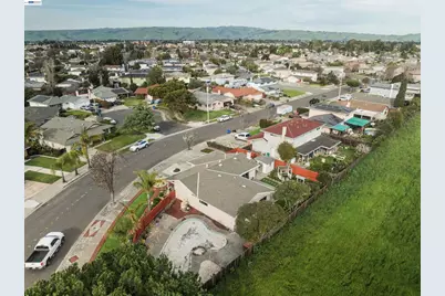 6364 Honeysuckle Dr, Newark, CA 94560 - Photo 37