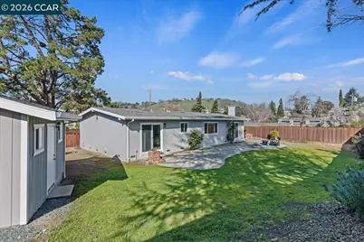 407 Roanoke Dr, Martinez, CA 94553 - Photo 23