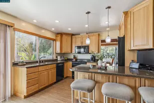 1417 Stonehedge Dr, Pleasant Hill, CA 94523 - Photo 15