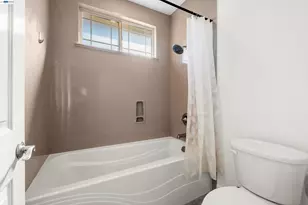 651 MacArthur Blvd, San Leandro, CA 94577 - Photo 33