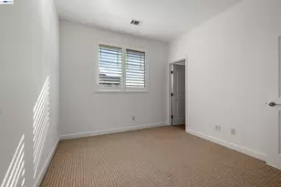 651 MacArthur Blvd, San Leandro, CA 94577 - Photo 25