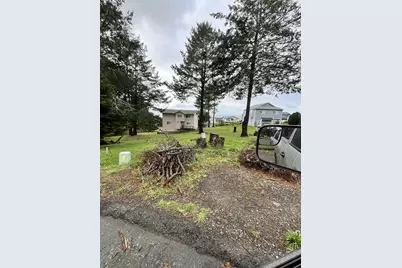 22 Spruce Ct, Whitethorn, CA 95589 - Photo 5