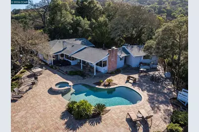 300 Oak View Ter, Danville, CA 94526 - Photo 9