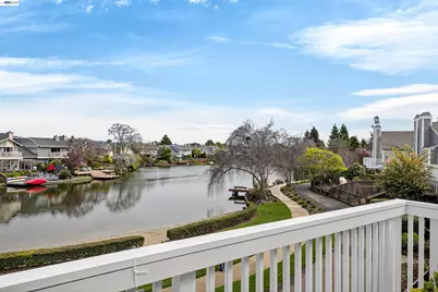 137 Parfait Ln, Alameda, CA 94502 - Photo 33