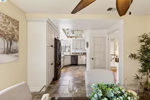 137 Parfait Ln, Alameda, CA 94502 - Photo 17