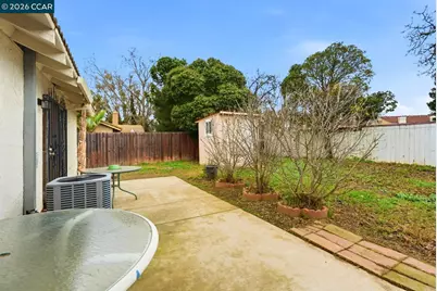 8314 New York Dr, Stockton, CA 95210 - Photo 37